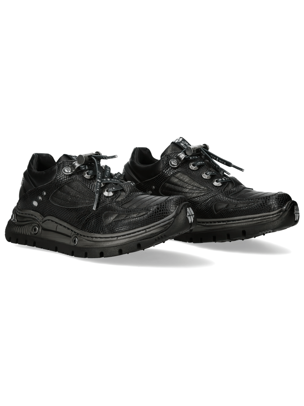 NEW ROCK Men's Low-Top Shoes with Reptile Textured Panels featuring rugged sole and metal hook lacing.
